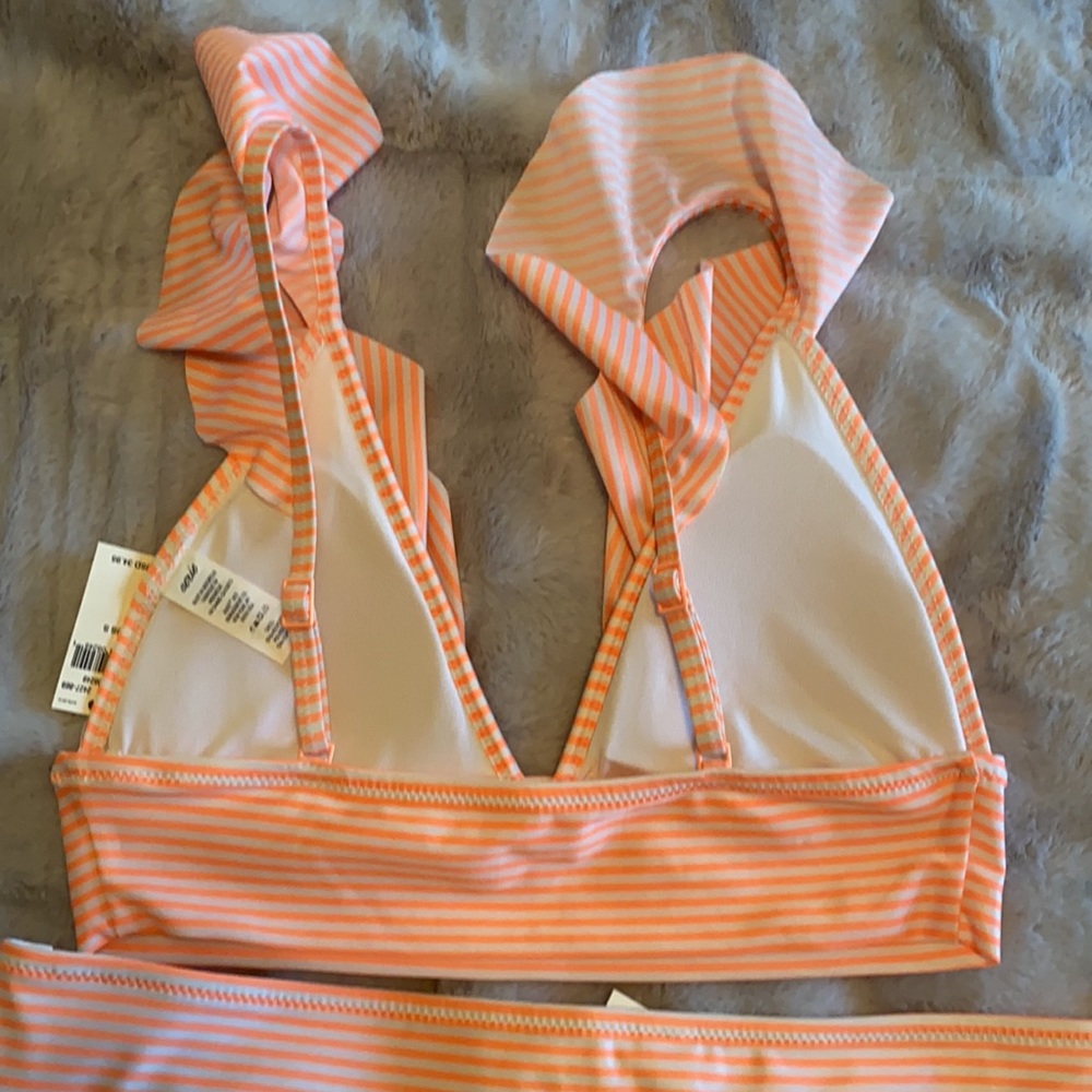 Bikini - Picture 4 of 4